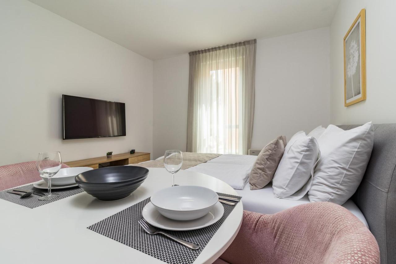 Luxury Apartments Magali Ровинь Экстерьер фото